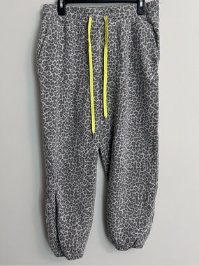 Lou & Grey Women’s Leopard Print Joggers